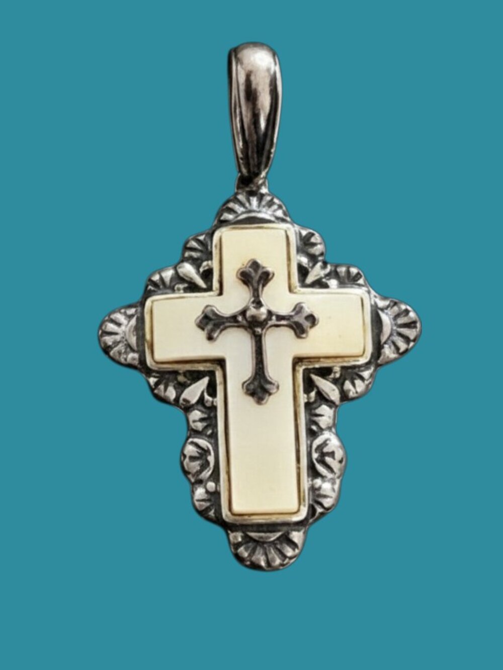 Carolyn Pollack/American West Sterling Silver Mother of Pearl Cross Pendant